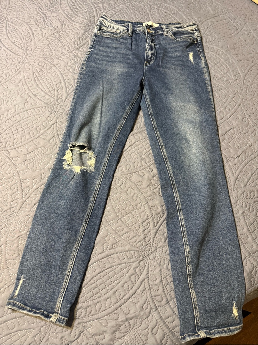 Vervet size 29 Casual Distressed Boyfriend Jeans in Medium Blue